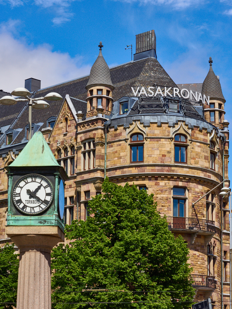 053 Stockholm 14 06 19 103