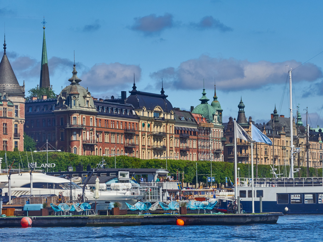 057 Stockholm 14 06 19 117