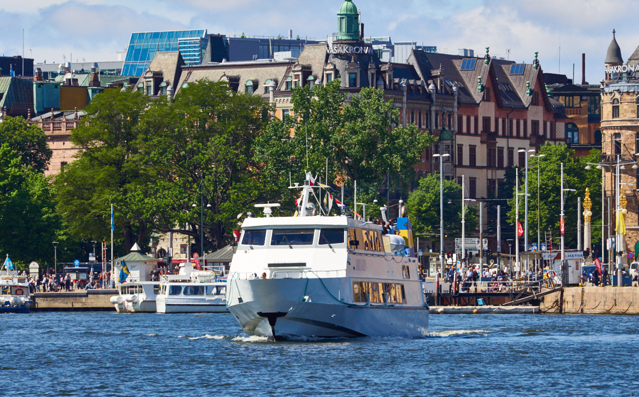 059 Stockholm 14 06 19 120