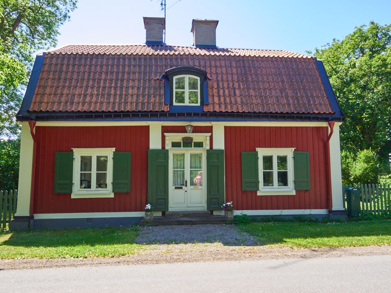 118 Stockholm 15 06 19 49