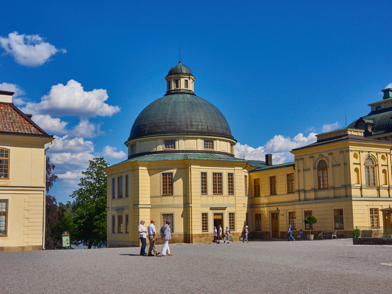 125 Stockholm 15 06 19 72