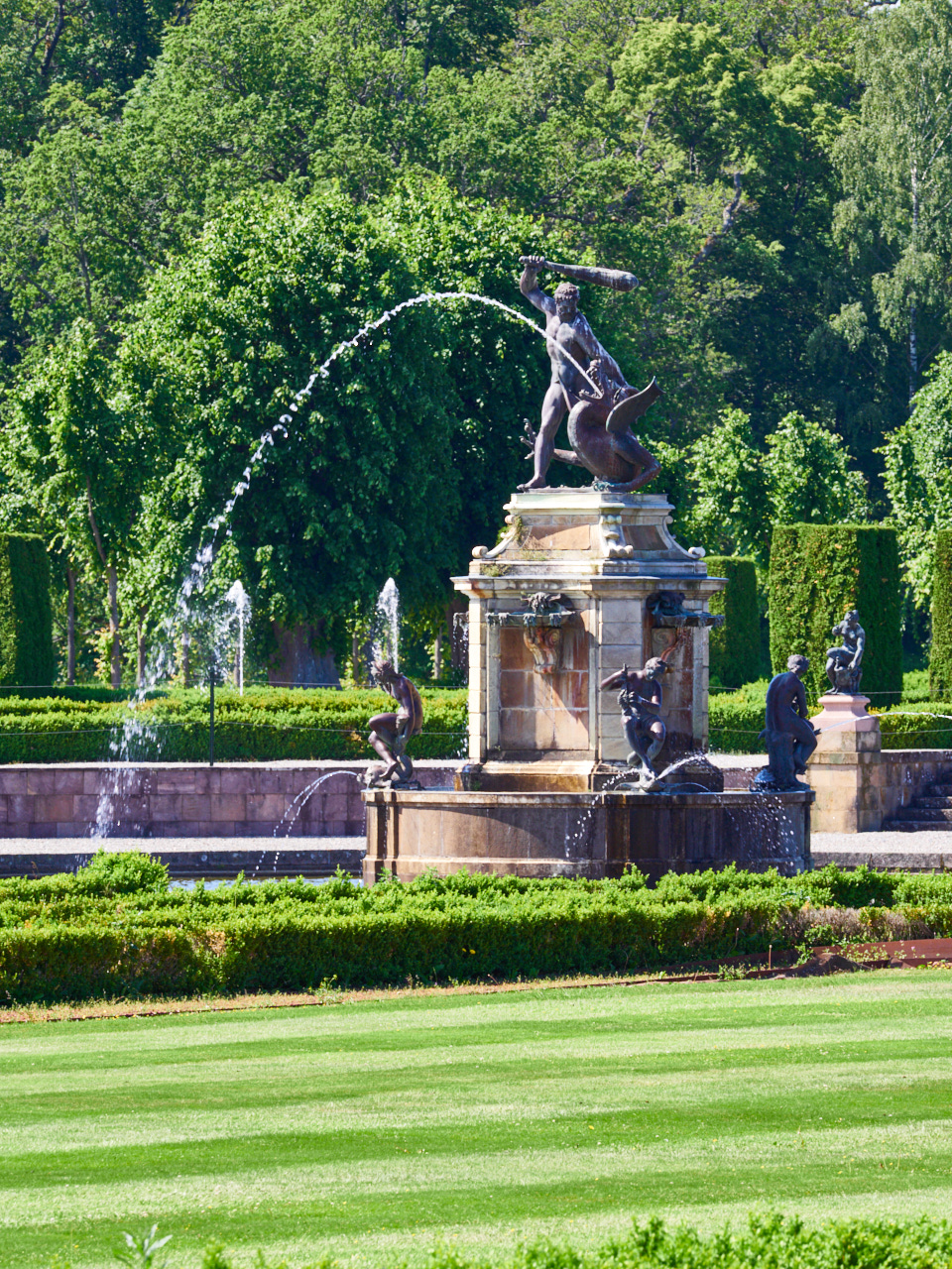 142 Stockholm 15 06 19 107