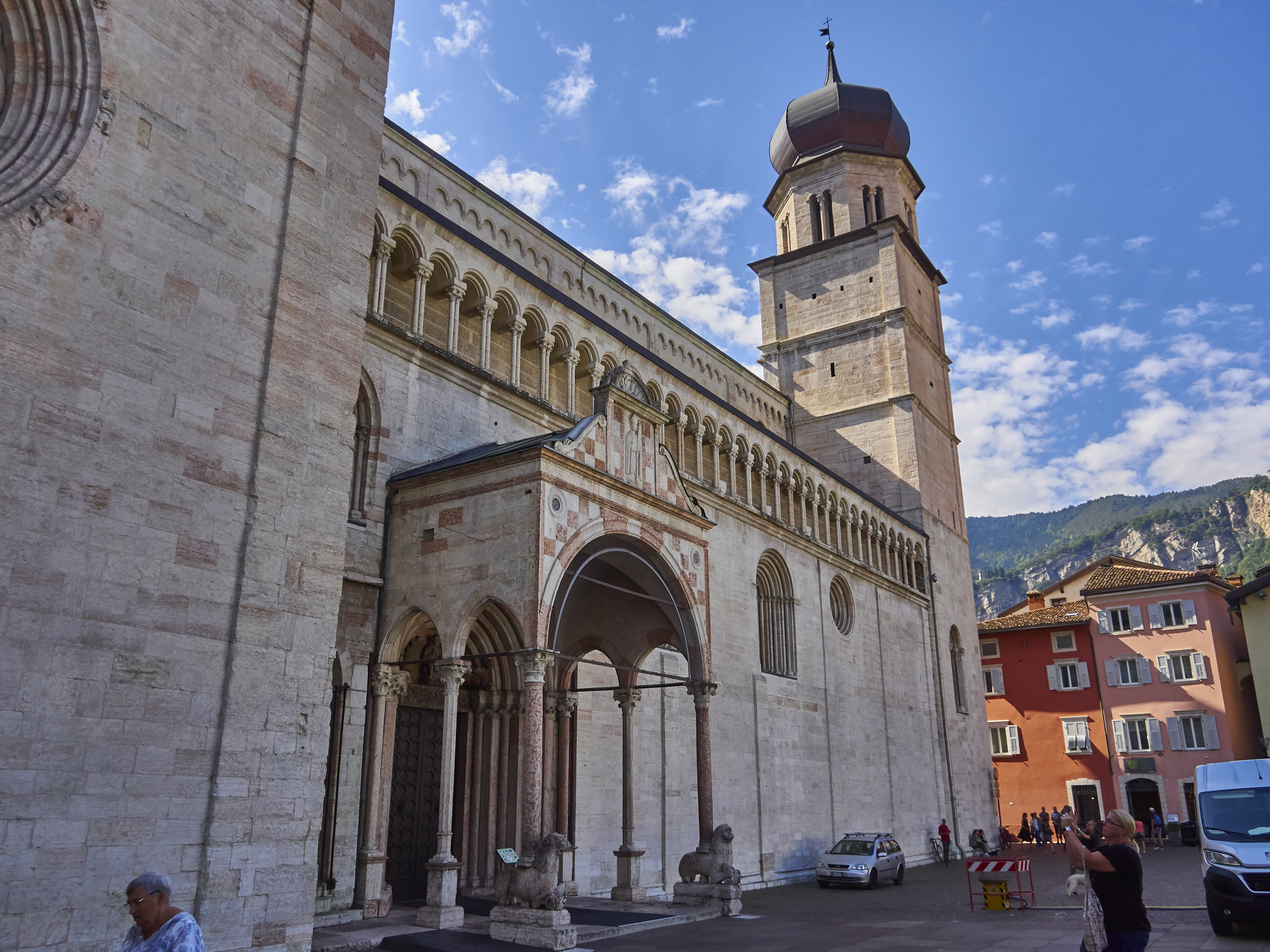 Ledrosee 18 09 19 21