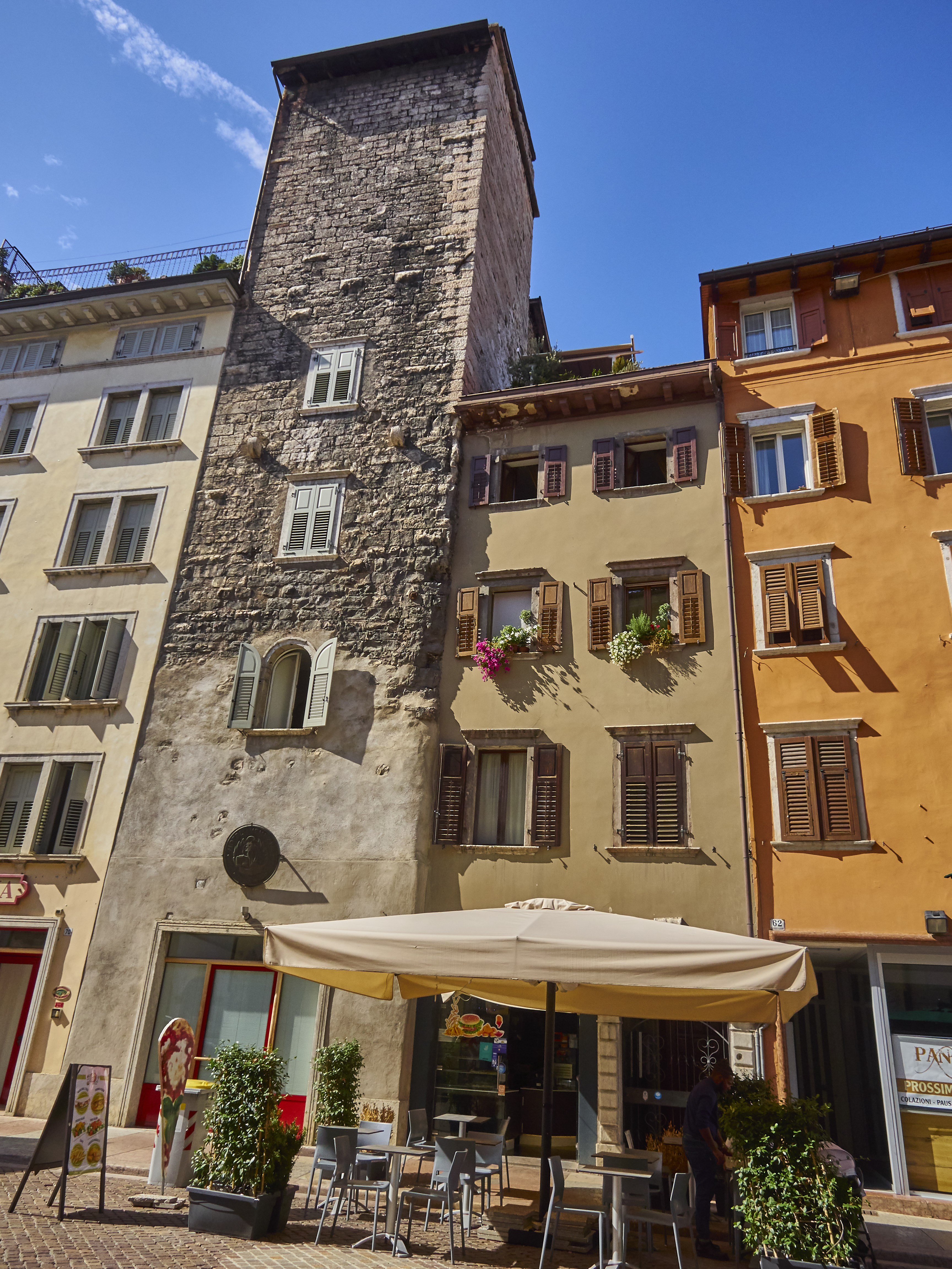 Ledrosee 18 09 19 22