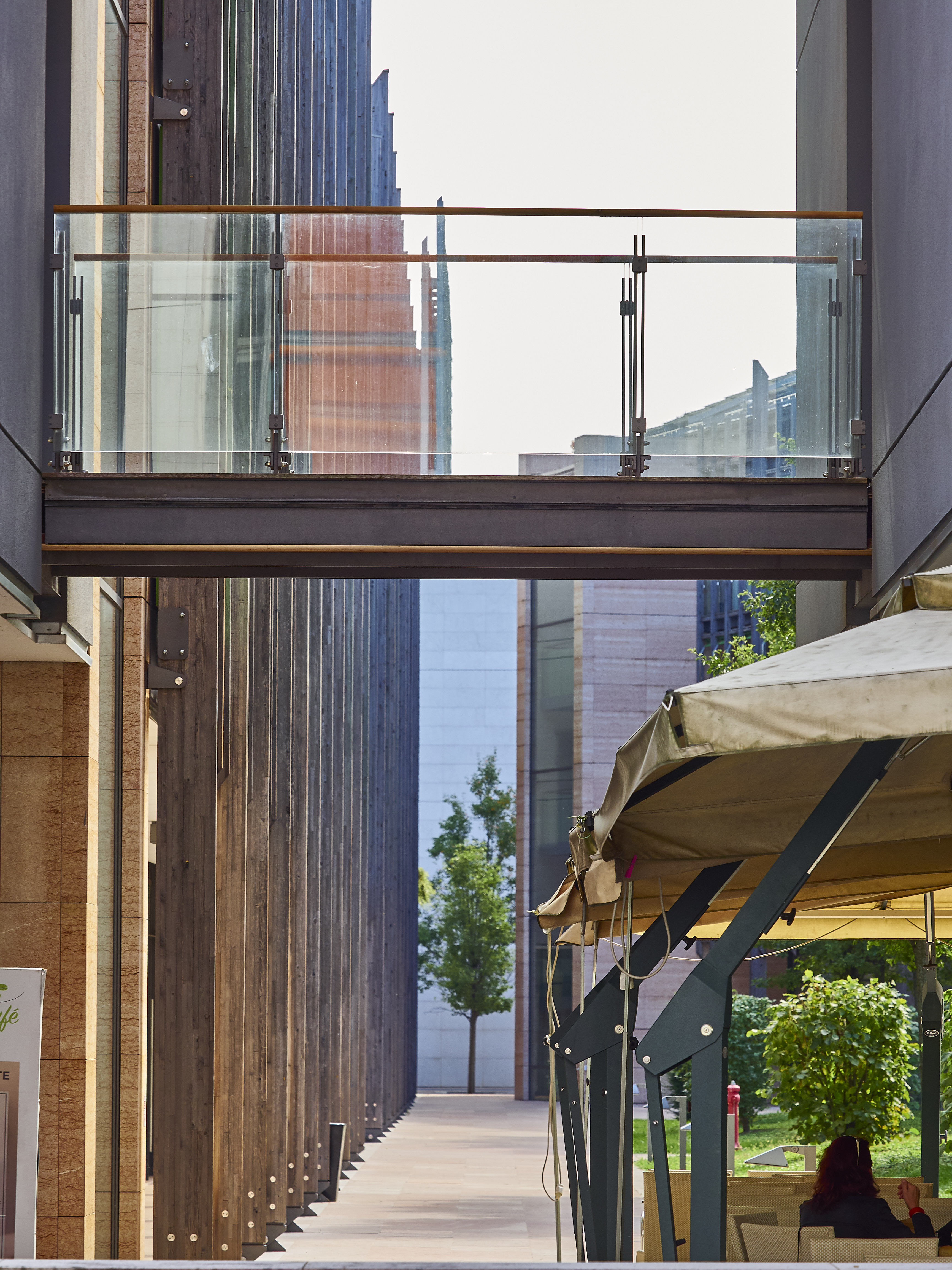 Ledrosee 18 09 19 29