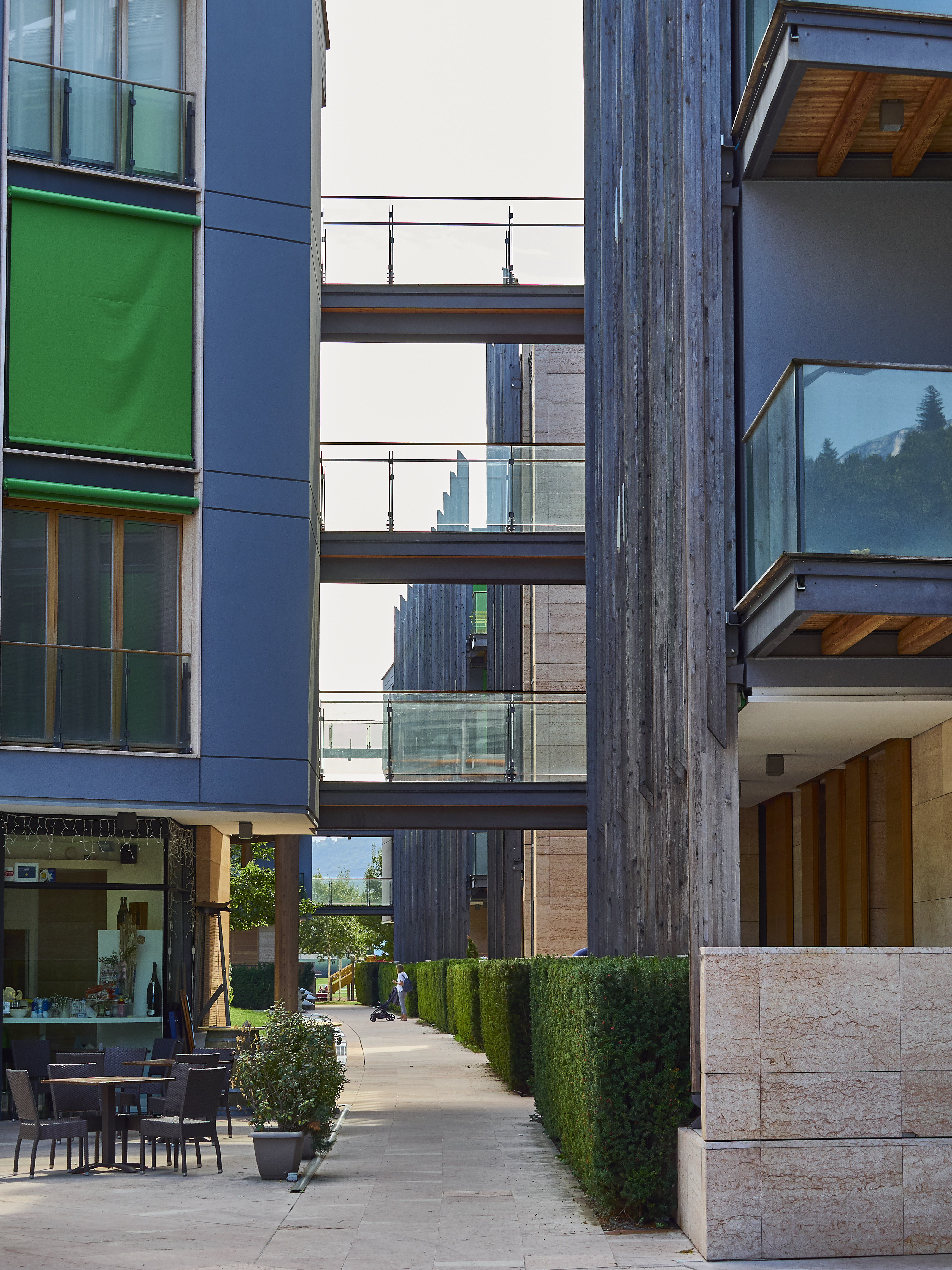 Ledrosee 18 09 19 32