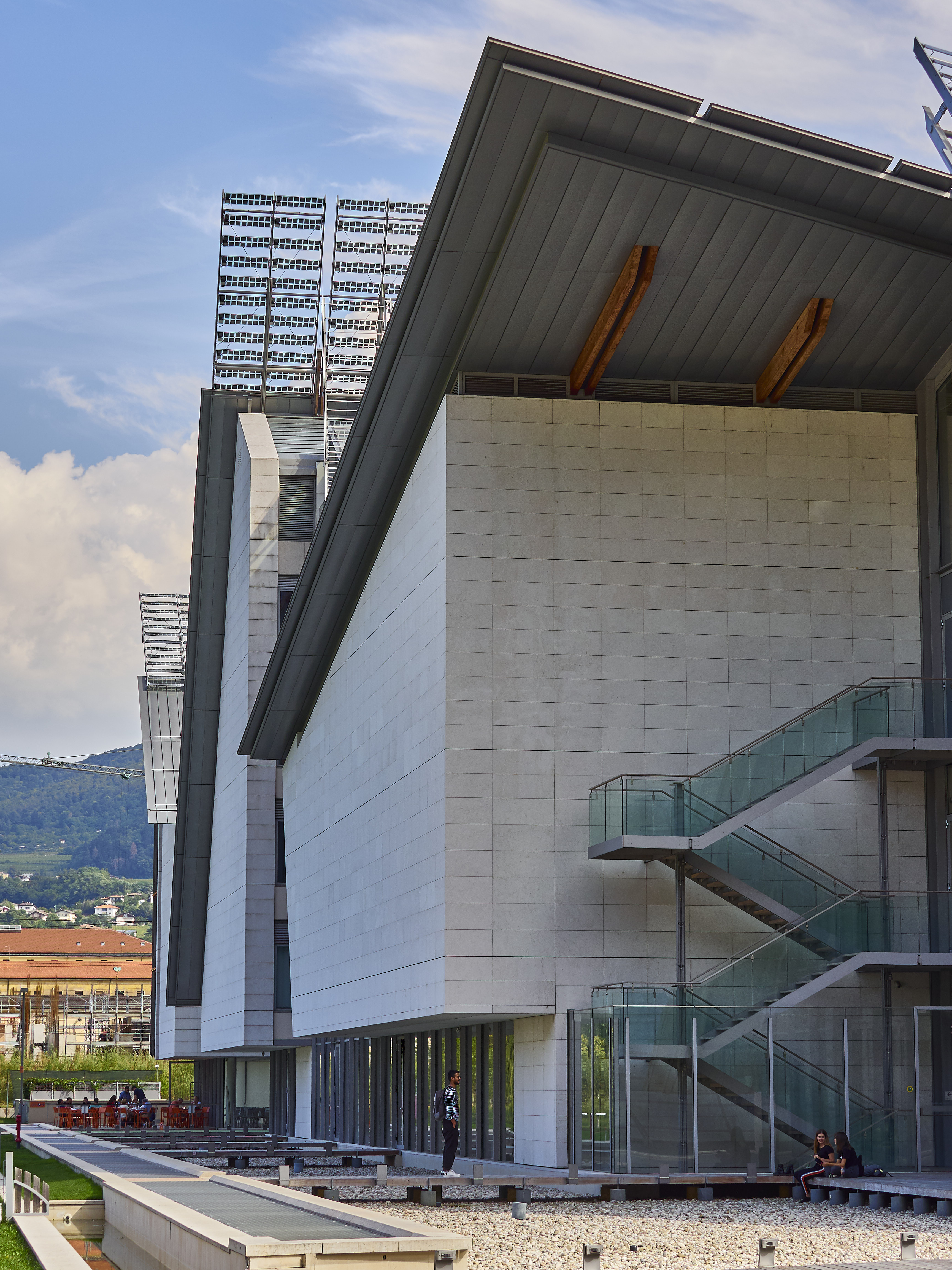 Ledrosee 18 09 19 34