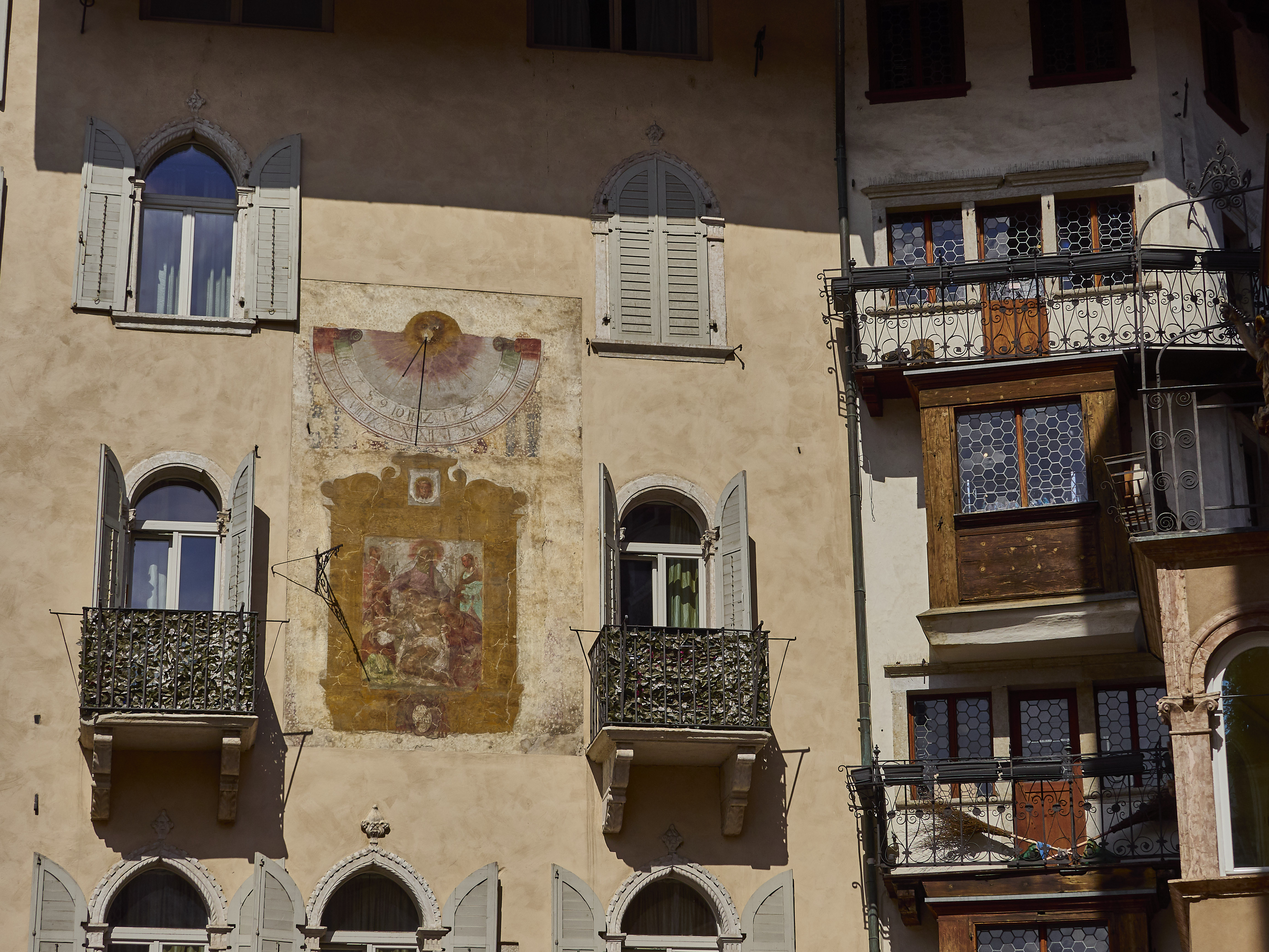 Ledrosee 18 09 19 48