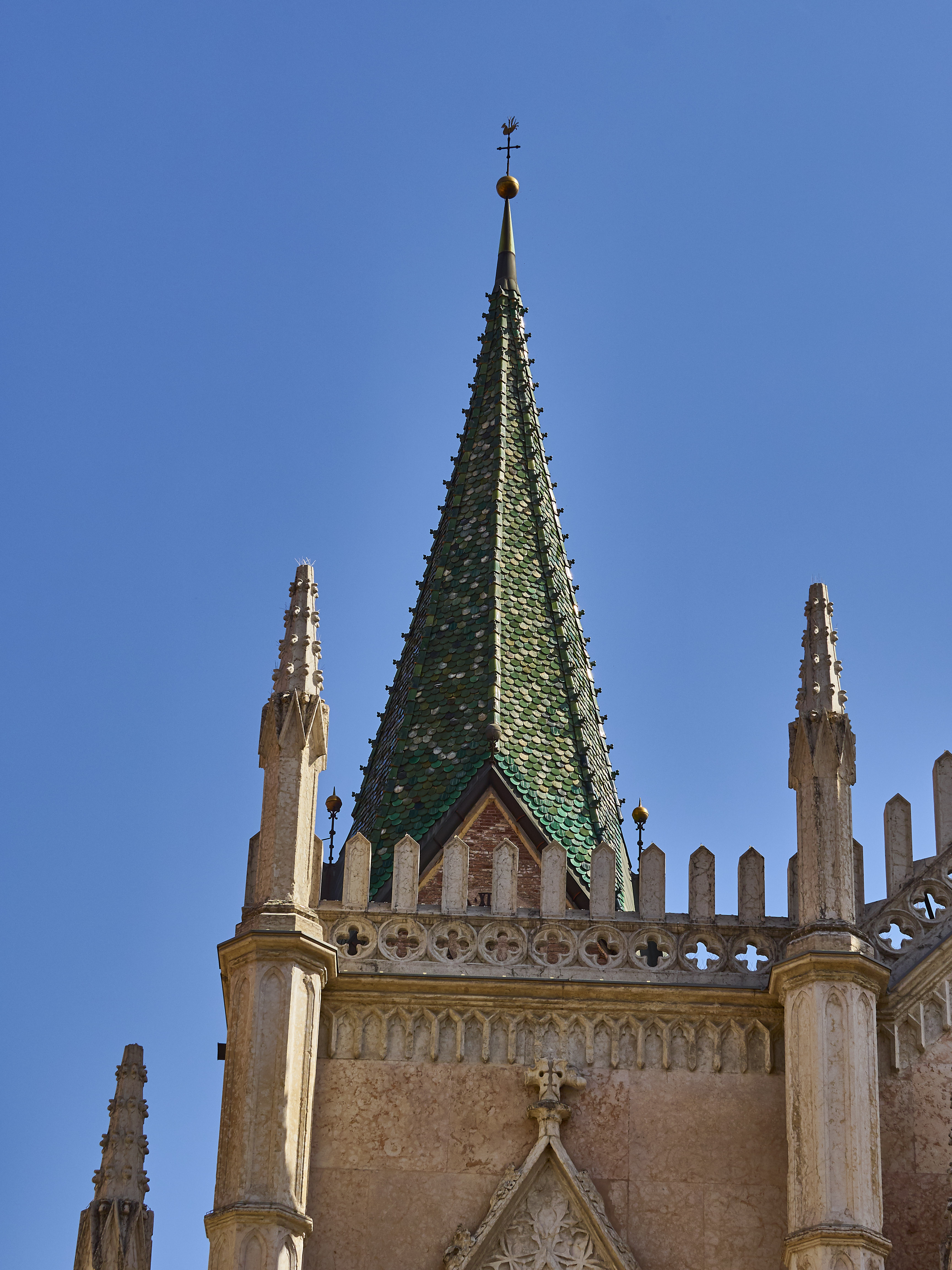 Ledrosee 18 09 19 52