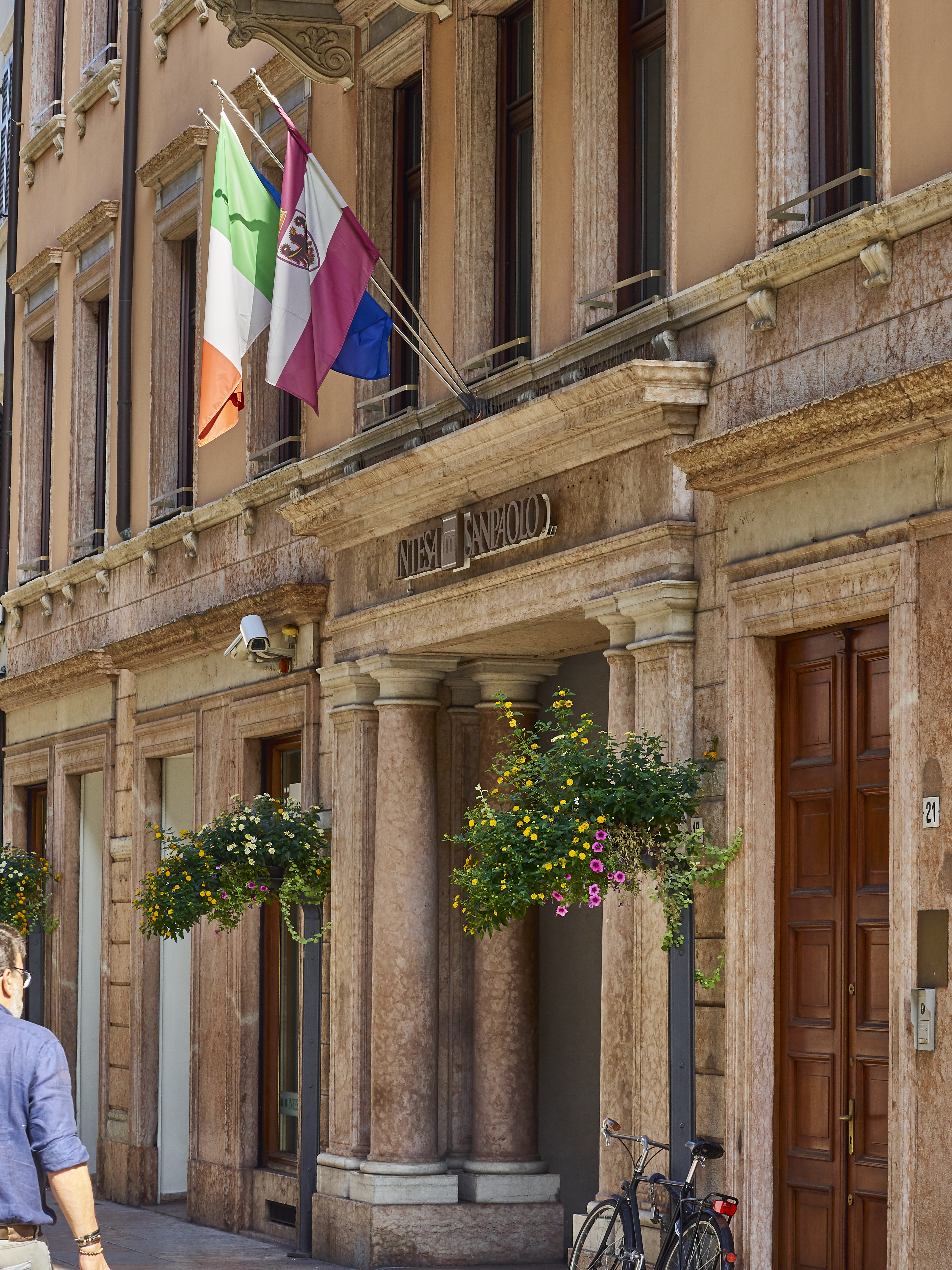 Ledrosee 18 09 19 54