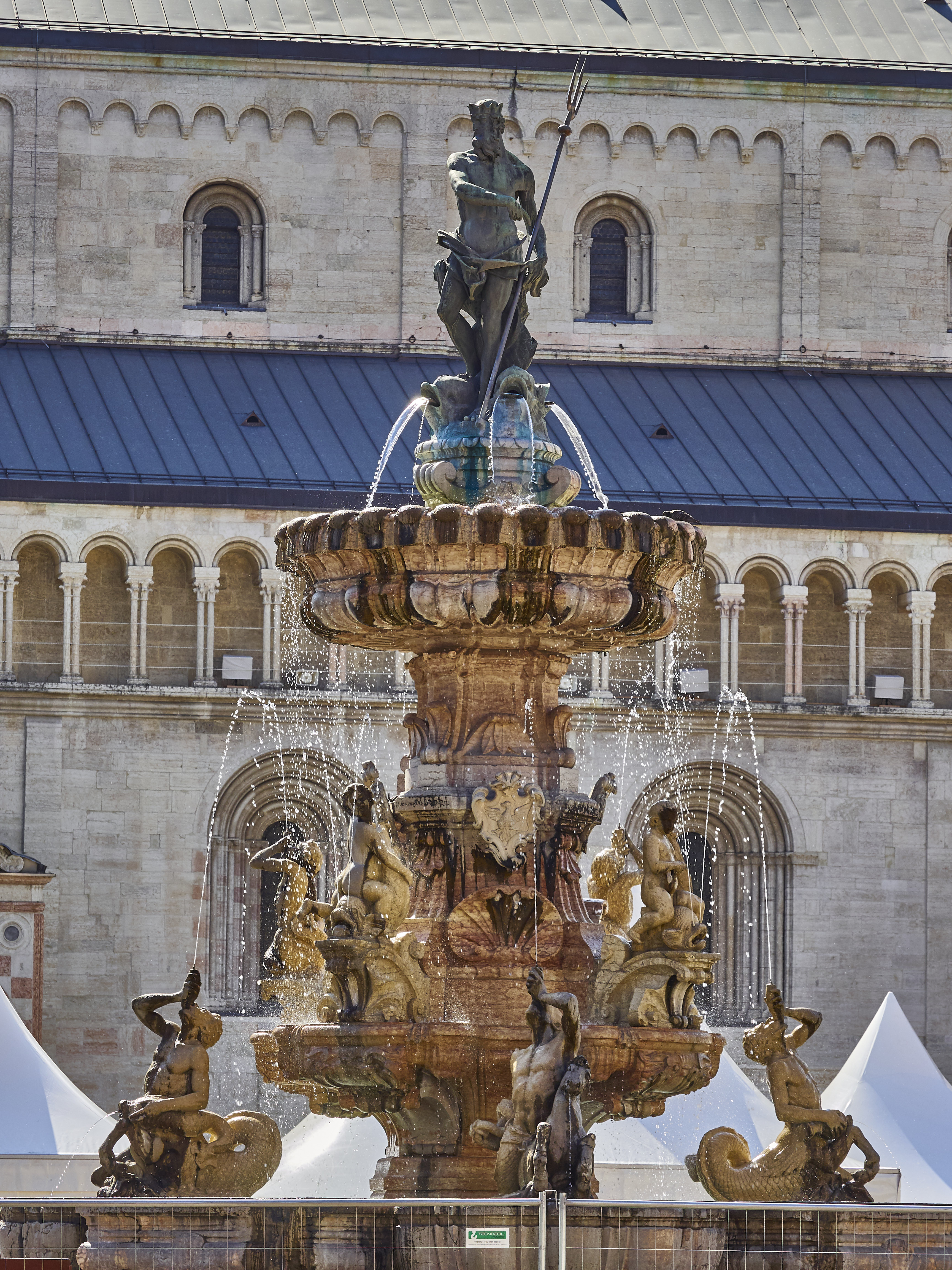 Ledrosee 18 09 19 75