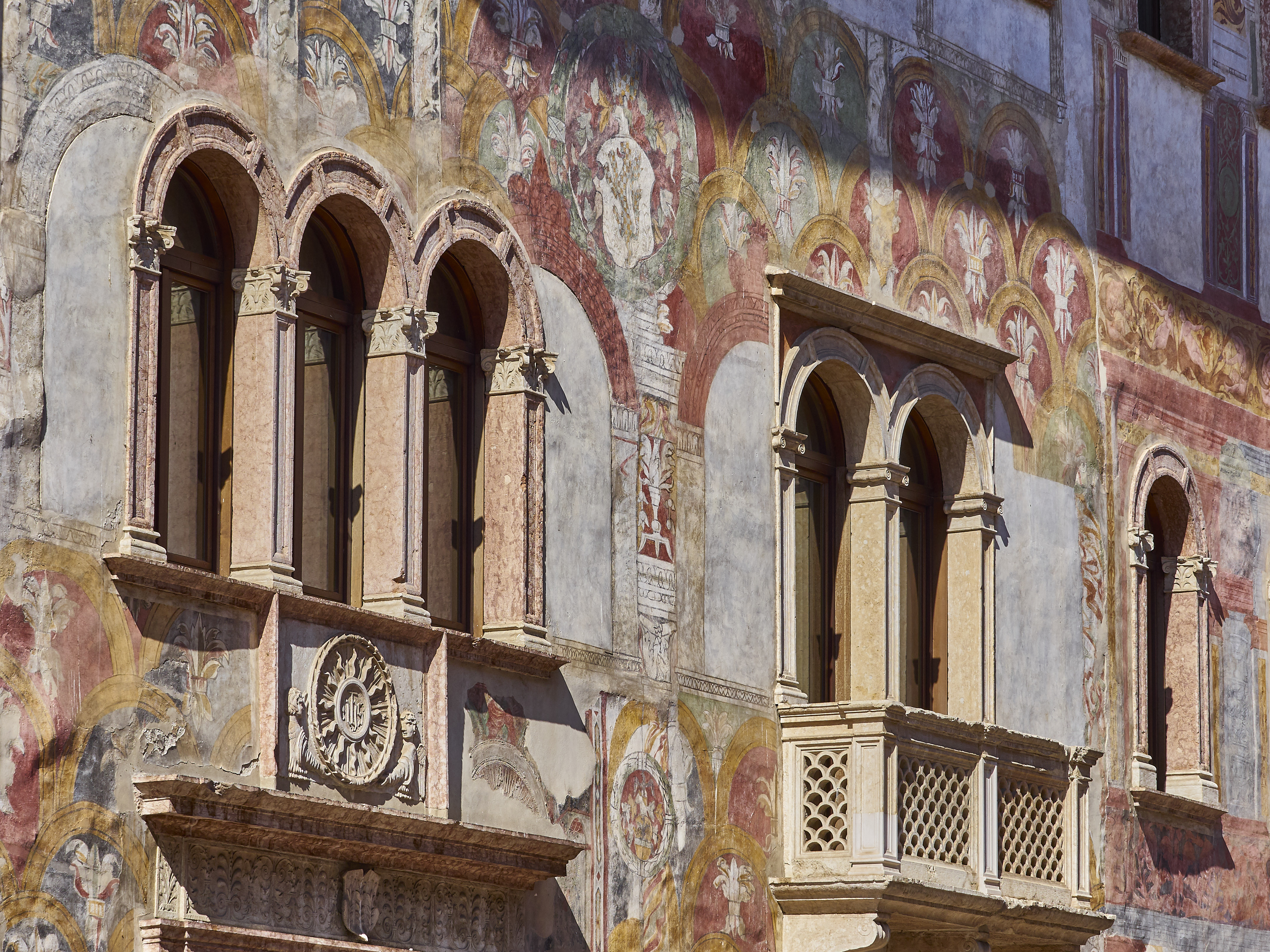 Ledrosee 18 09 19 76