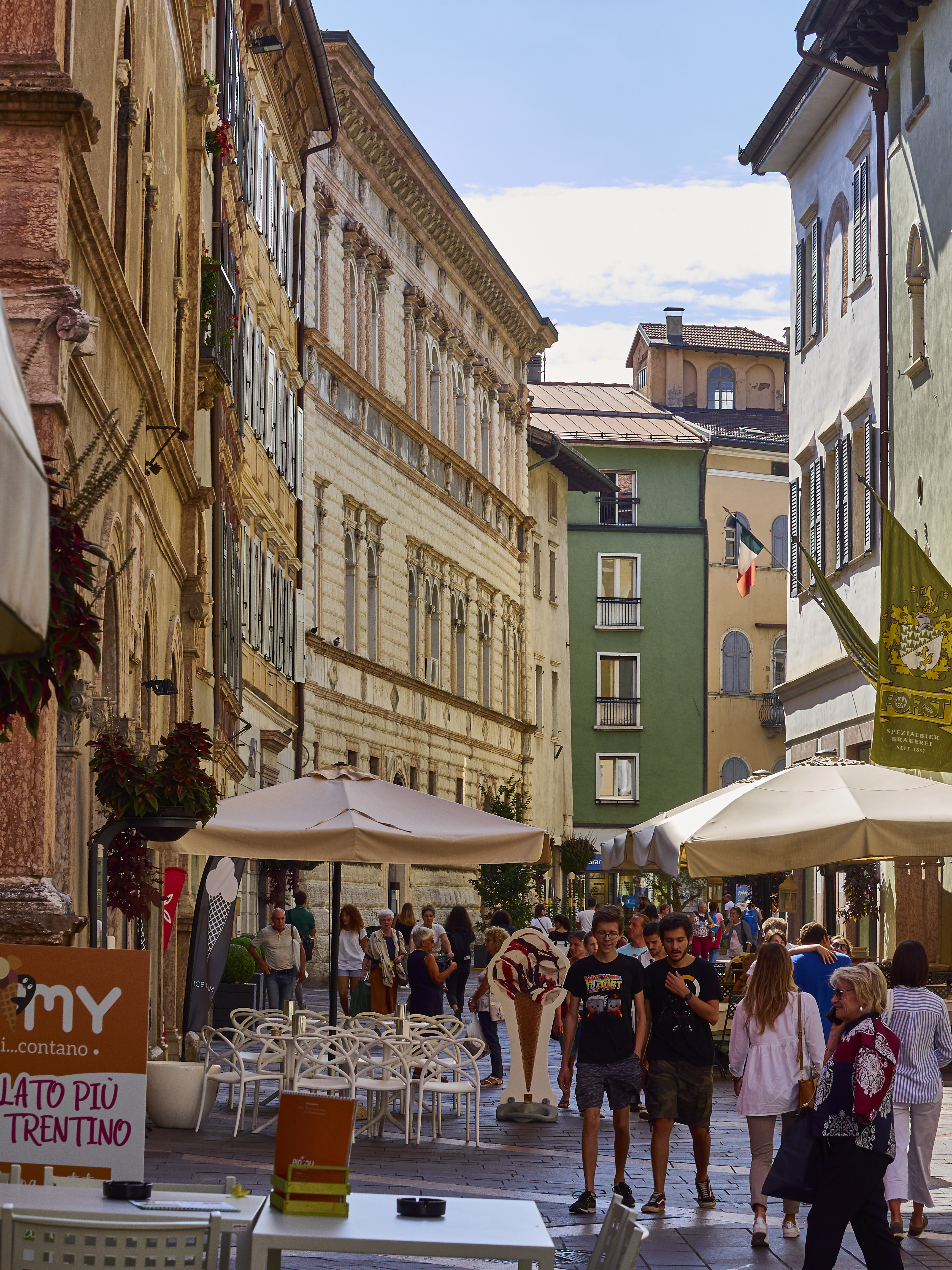 Ledrosee 18 09 19 80