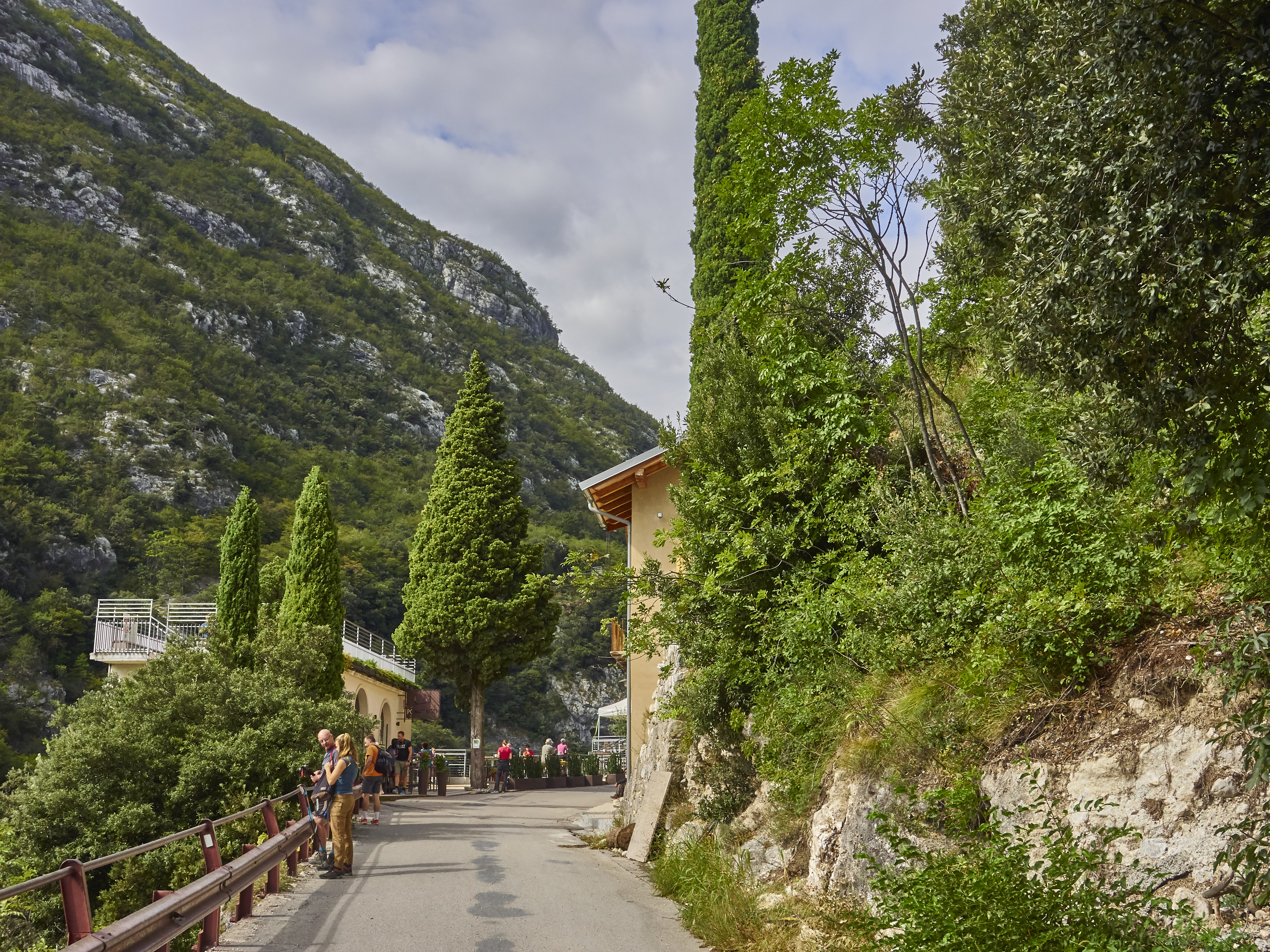 Ledrosee 20 09 19 18